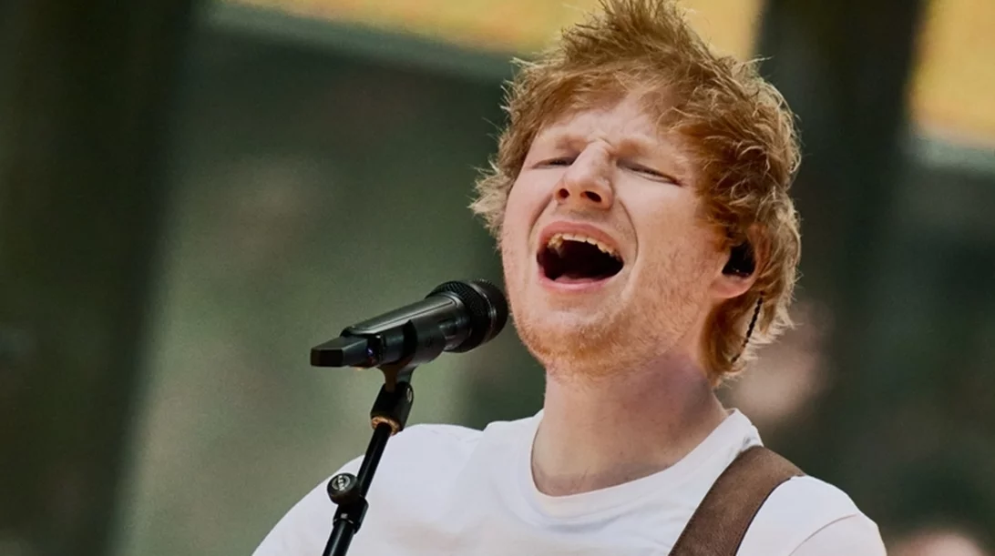 Ο Ed Sheeran βγήκε στους δρόμους της Νέας Ορλεάνης και ερμήνευσε το νέο του τραγούδι