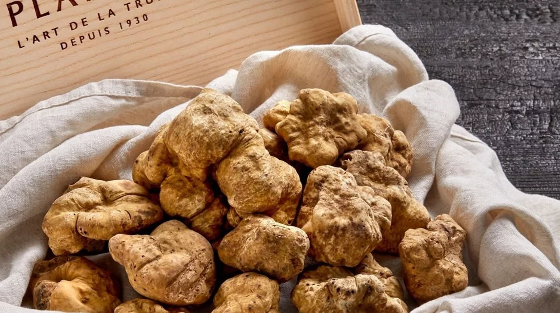 Τα μυστικά της ακαταμάχητης πολυτέλειας του γιορτινού τραπεζιού