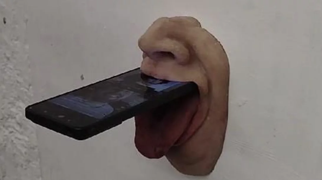 Η ξεκούραση είναι αντίσταση μάς λέει αυτή η νέα έκθεση στην Κυψέλη