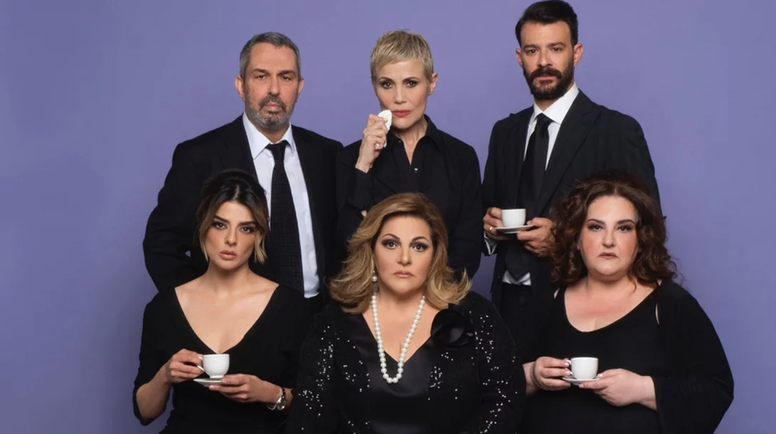 Ποιες είναι οι τρεις μεγάλες θεατρικές επιτυχίες με ελληνική υπογραφή που επιστρέφουν;