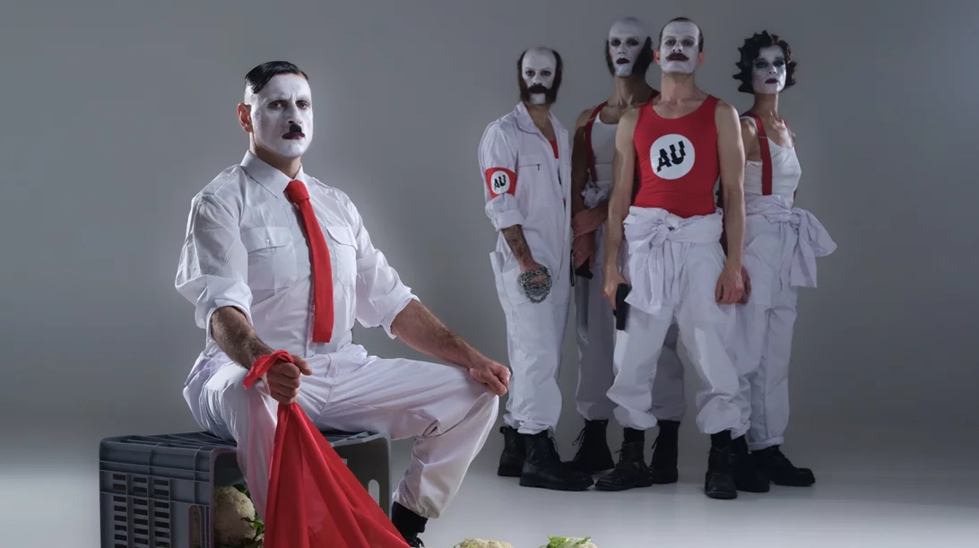 Γιώργος Χρυσοστόμου: "Κανείς δεν θέλει να έχει την τέχνη πολύ "ταχταρισμένη" γιατί δεν συμφέρει"