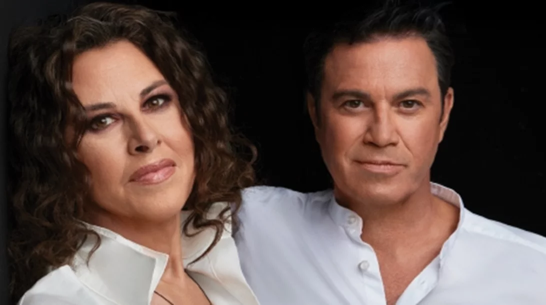 Ελευθερία Αρβανιτάκη και Μάριος Φραγκούλης για "Πρώτη φορά" στο Rockwave Festival