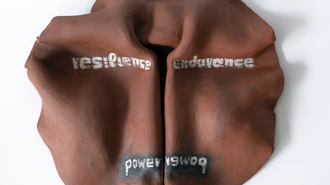 "UnComfort Zones": Μια έκθεση που μας βγάζει από τη ζώνη ασφαλείας μας