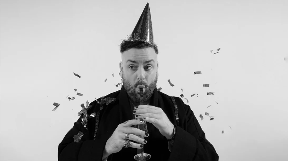 Δύο παραστάσεις στο Θέατρο του Νέου Κόσμου κατεβάζουν σύντομα αυλαία