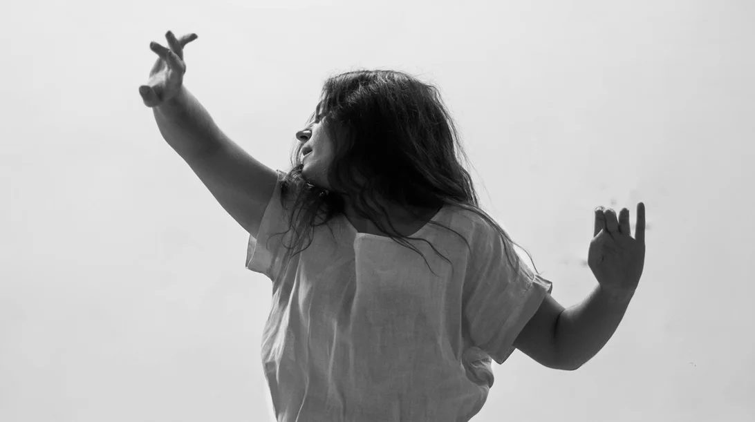 "Αγωνία ιερή. στον αργαλειό της Εύας Palmer–Σικελιανού": Ένα ιδιαίτερο ritual performance που αξίζει