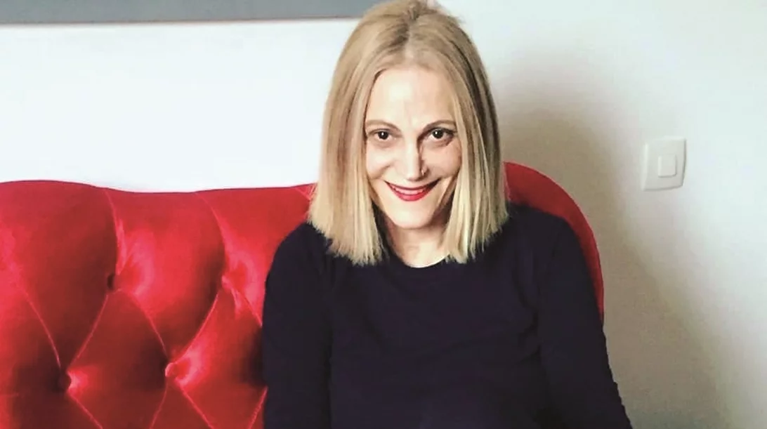 "Βελονιές της πρωτοπορίας": Η Ζέφη Κόλια αποκαλύπτει μυστικά από την ιστορία της μόδας