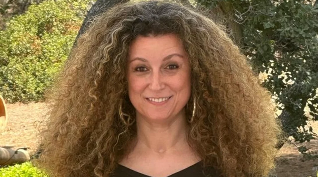 Vranarama Comedy Nights: Η Κατερίνα Βρανά κάνει comeback με λάμψη, χιούμορ και glitter