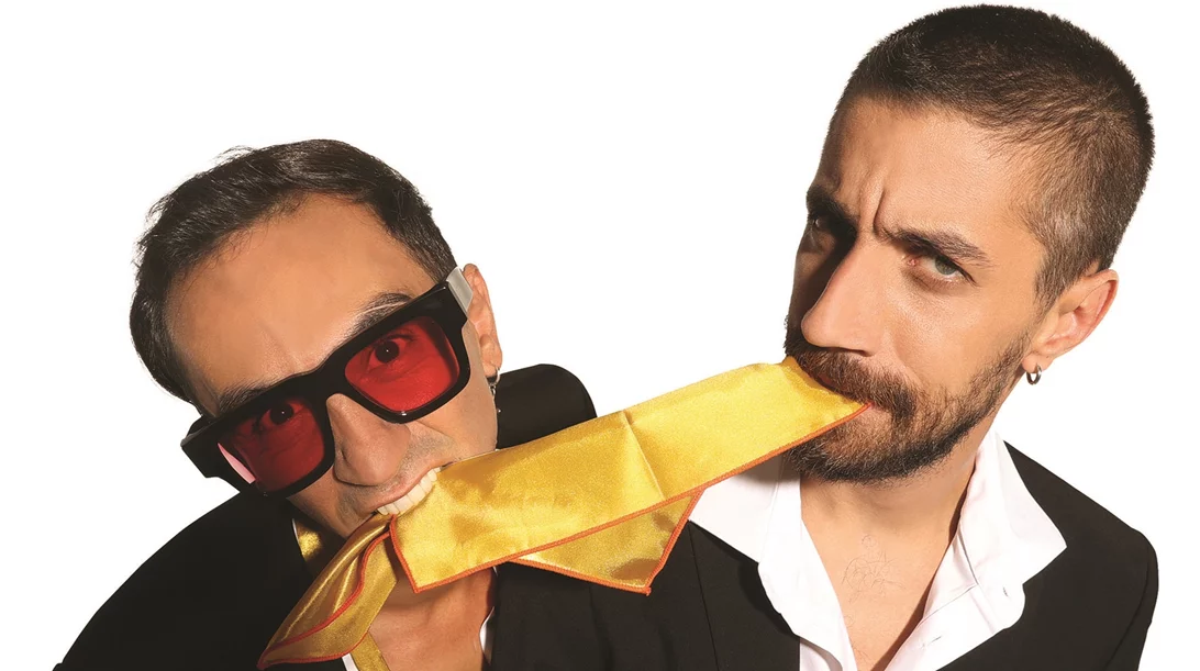 "Μαύρη σαμπούκα": Φιλία, λάθος timing και πολύ γέλιο στην απίστευτη κωμωδία