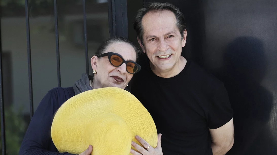 Η Λίνα Νικολακοπούλου και ο Παρασκευάς Καρασούλος ανεβαίνουν ξανά στην ταράτσα του "Gazarte"