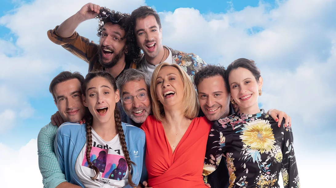 "Μπα-Μπαμπά": Ο Γιάννης Κακλέας σκηνοθετεί το μιούζικαλ των Φωτεινής Αθερίδου και Θέμη Καραμουρατίδη