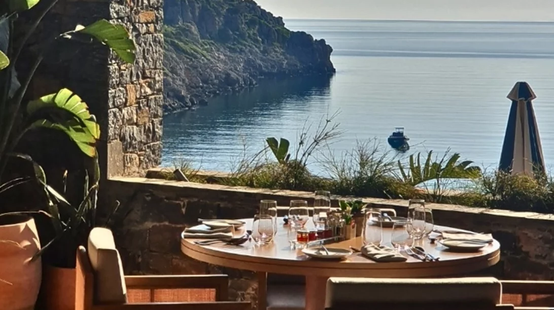 Στην Κρήτη για το 4ο 'The Festival Daios Cove x The Clumsies'