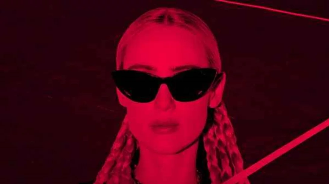 Η Stella Bossi φέρνει αέρα Βερολίνου στο "Bolivar"