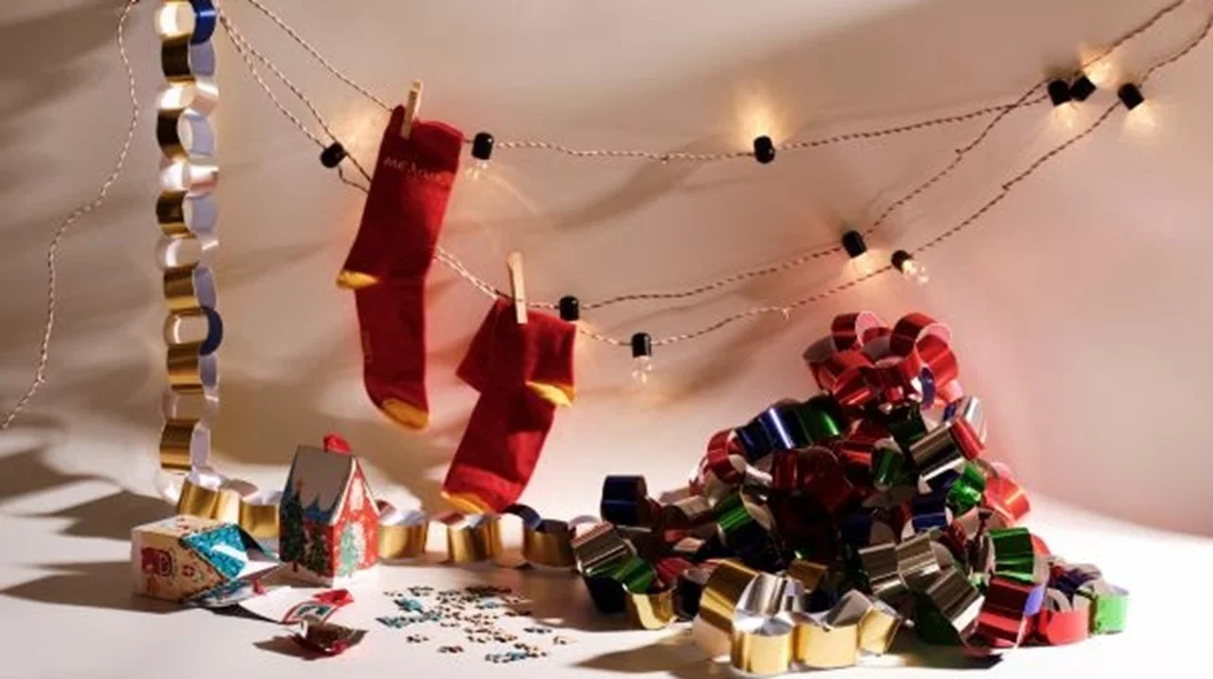 Γιορτινά βιβλιοδώρα στο πωλητήριο του ΕΜΣΤ