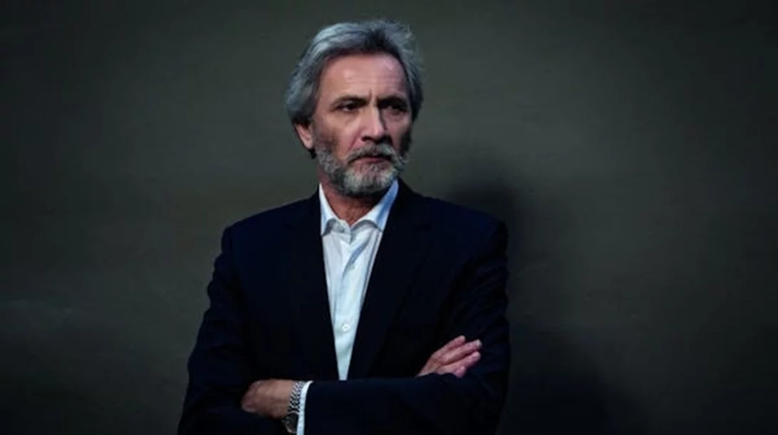 Από τη Χάρτινη Πόλη το νέο βιβλίο του Γιάννη Καλπούζου