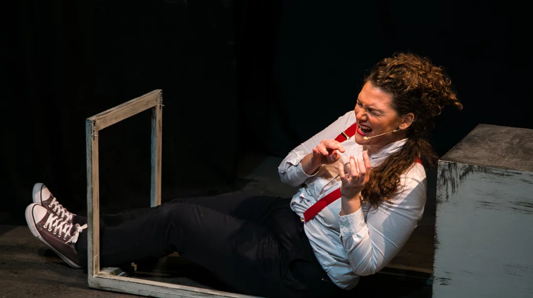 "Ψ.": Μια γλυκόπικρη εξομολόγηση από την Άλκηστις Ηλιάδη στο Studio Μαυρομιχάλη