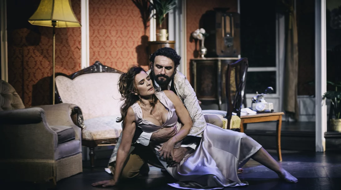 Πρεμιέρα για Μαρία Ναυπλιώτου και Μελέτη Ηλία με τη "Φιλουμένα Μαρτουράνο"