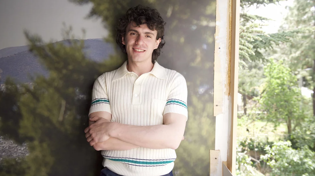 Δημήτρης Καπουράνης: "Ανήκω σε μια γενιά που δεν εξιδανικεύει ανθρώπους τόσο εύκολα"