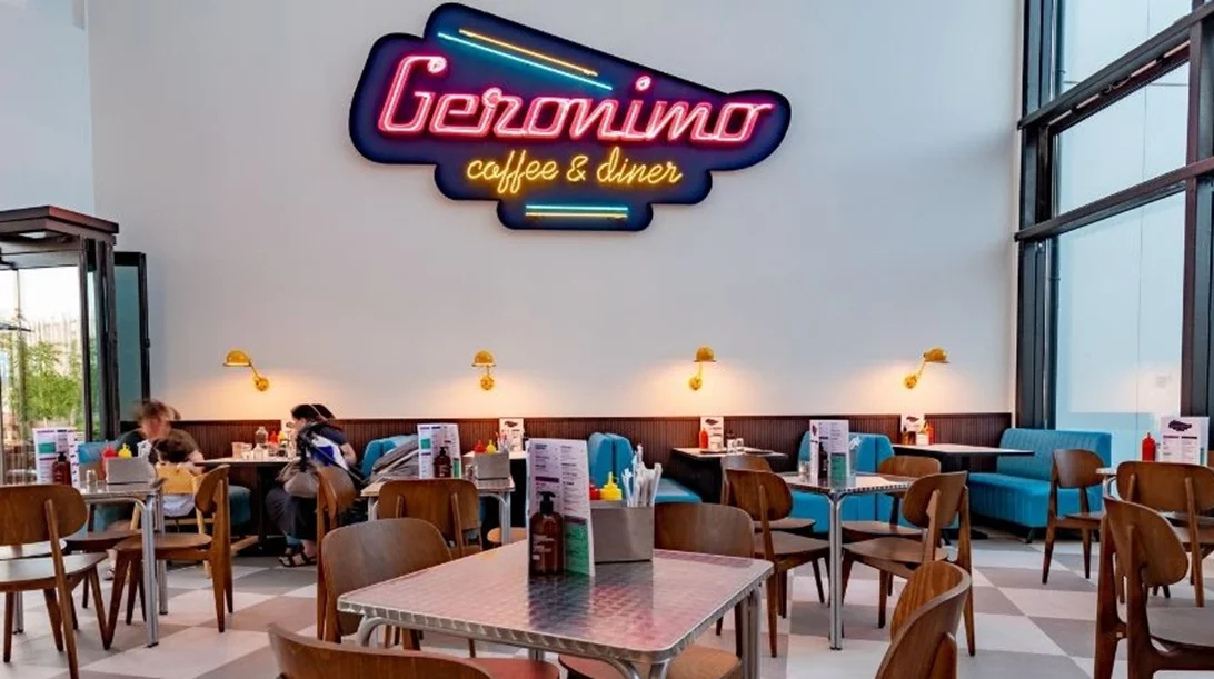 "Geronimo Coffee & Diner": Γεύσεις Αμερικής στο River West