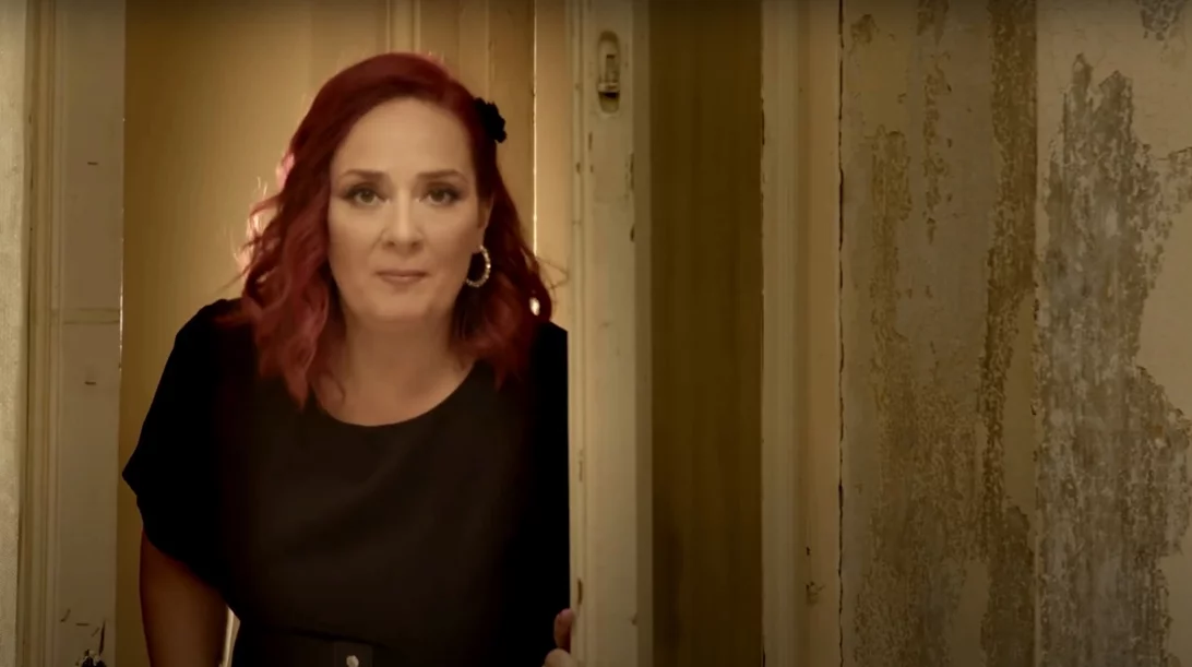 Η Ελένη Ουζουνίδου πρωταγωνιστεί στο teaser του "Τι Ψυχή θα Παραδώσεις Μωρή;"
