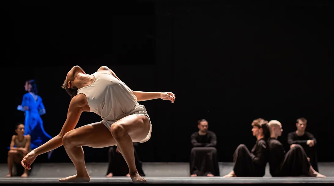 Updated | "Last Work": Ο παγκοσμίου φήμης Οχάντ Ναχαρίν χορογραφεί το επιδραστικό Batsheva Ensemble στο Μέγαρο