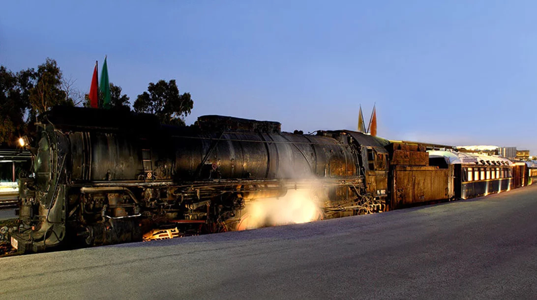 Τρένο στο Ρουφ: Σε νέα μουσικοθεατρικά ταξίδια μας παρασέρνει τη νέα σεζόν 2023-24 η θεατρική αμαξοστοιχία