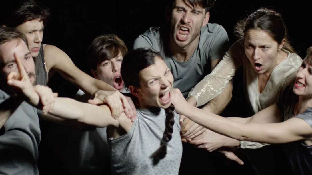 "re-FLOW PORTRAITS": Ψηφιακός και φυσικός χώρος ενώνονται σε μια multimedia εμπειρία χορού