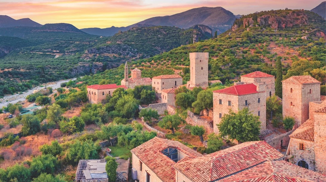 Old Kardamili Traditional Restaurant: Ενα γευστικό ταξίδι με θέα τον Μεσσηνιακό κόλπο