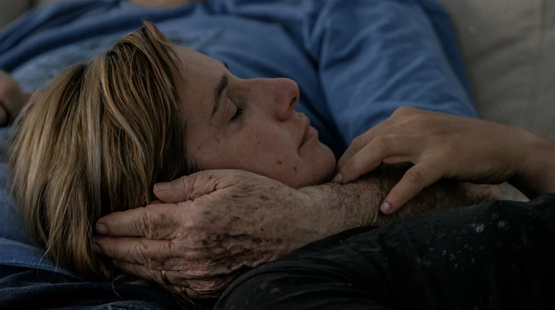 Η Βάνια Τέρνερ μιλά για το "Tack", το #MeToo και το πώς έκανε τη σημαντικότερη ελληνική ταινία της χρονιάς