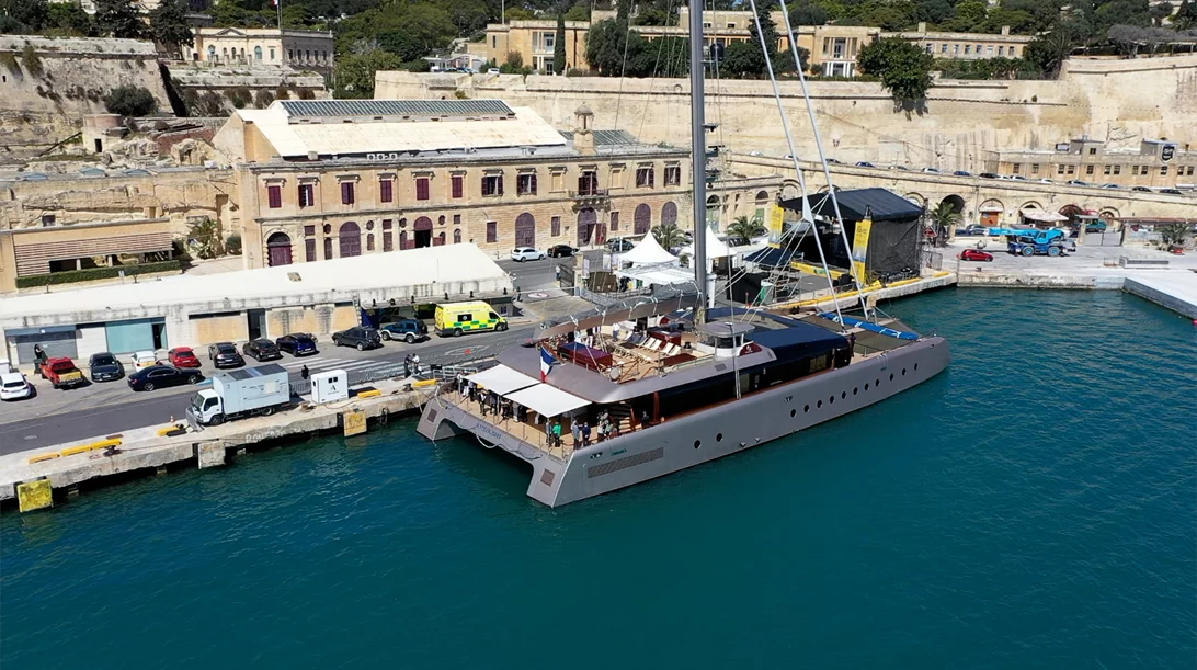 Ποιο είναι το πλοίο τέχνης Art Explora που θα 'δέσει' τον Οκτώβριο στον Πειραιά;