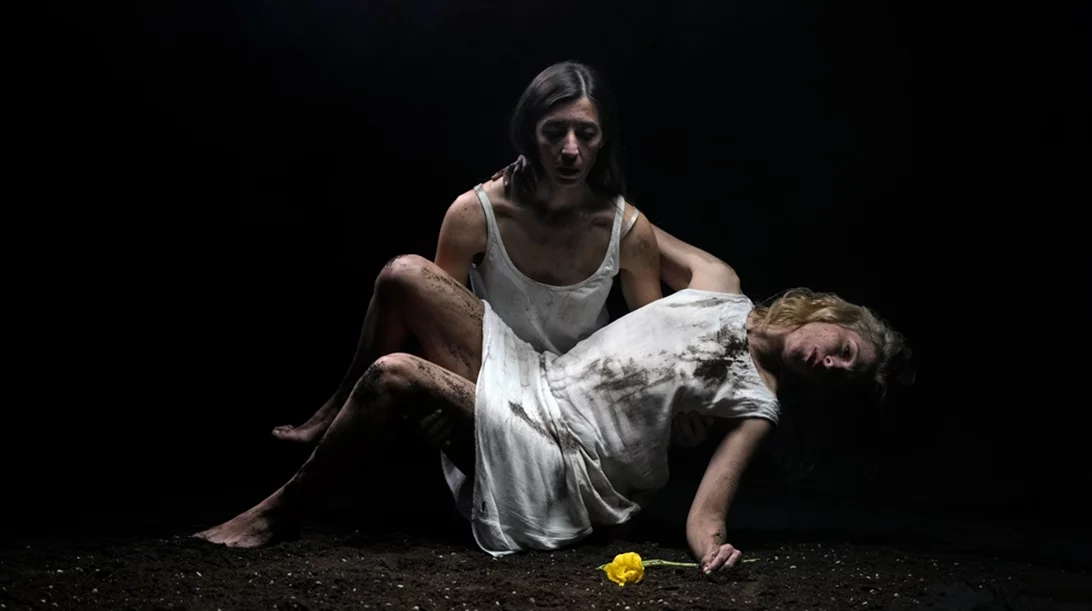 "Το σώμα της γυναίκας ως πεδίο μάχης": Το έργο του Ματέι Βίζνιεκ για πρώτη φορά στην Ελλάδα