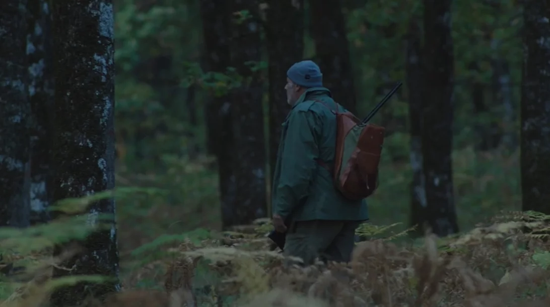 Το τρέιλερ του "Κυνηγιού" σιγοβράζει από ένταση