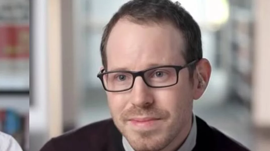 Έμα Στόουν, Πέδρο Πασκάλ και Γιόακιν Φίνιξ στο "Eddington" του Άρι Άστερ