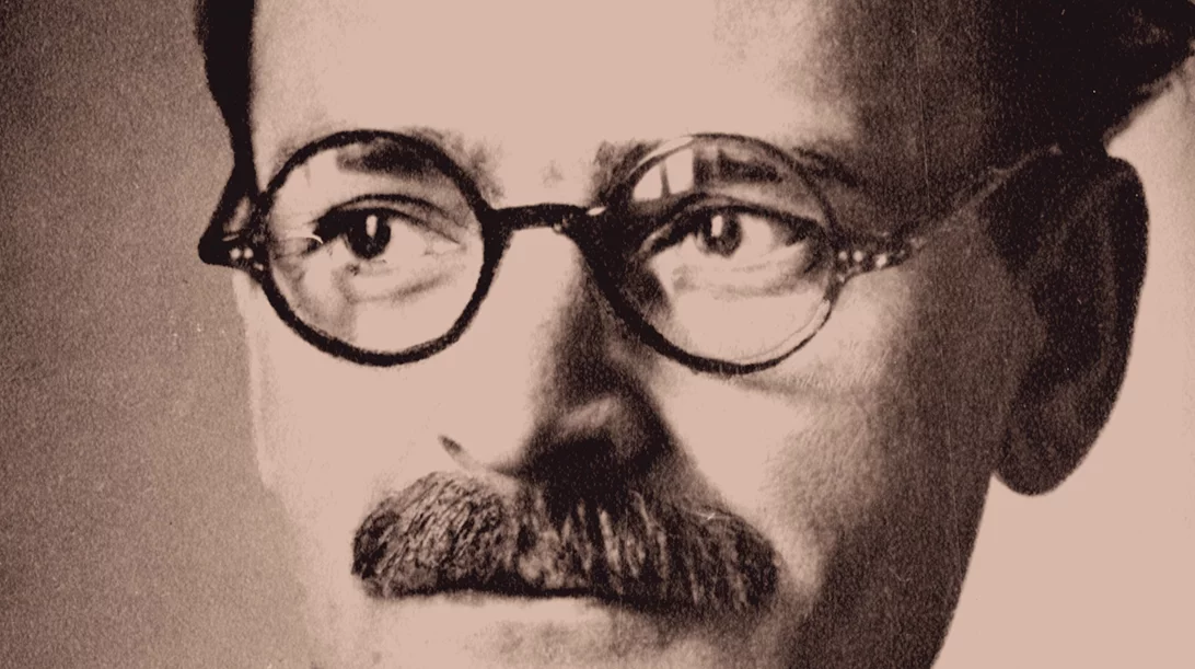 "Ο Κόκκινος Δάσκαλος": Τρέιλερ για το ντοκιμαντέρ της δίκης του Νίκου Πλουμπίδη