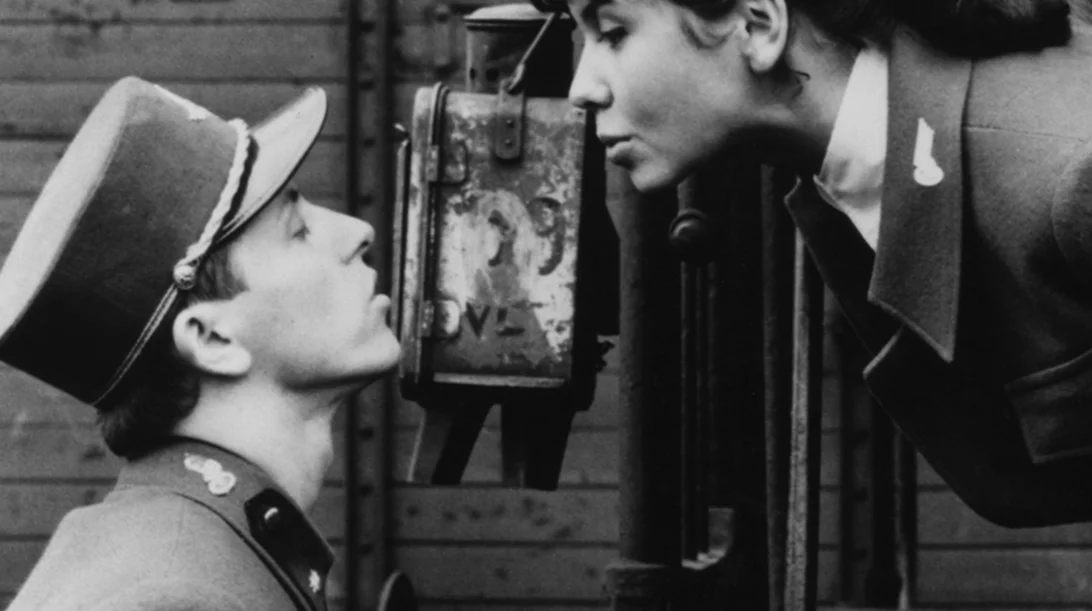 Ο Άνθρωπος που Έβλεπε τα Τρένα να Περνούν