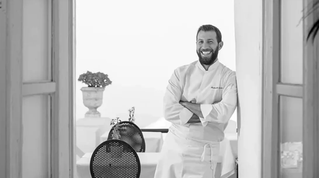 Κάτι μαγειρεύει ο Φάνης Μαϊκαντής στο Mikro Nisi της Κέρκυρας