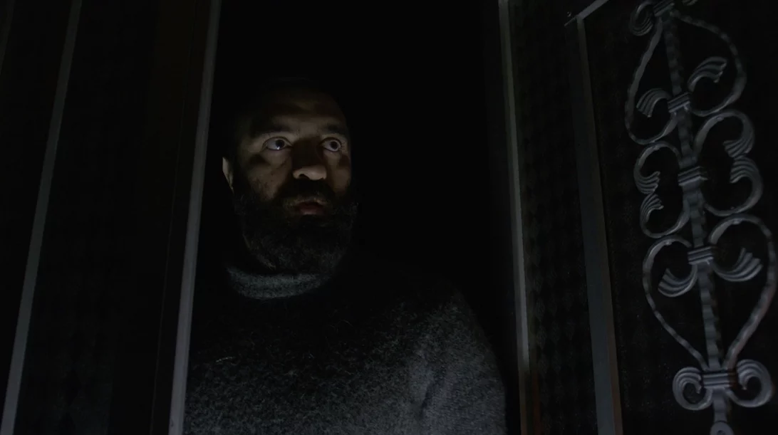 Μην Ανοίγεις την Πόρτα