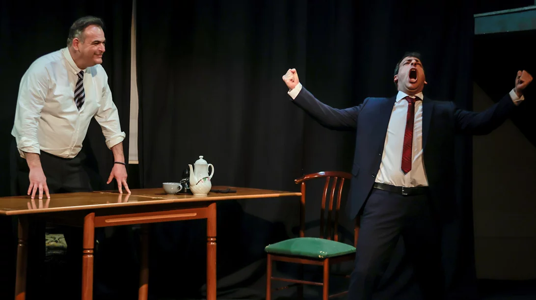 Ένα παιχνίδι εξουσίας ανάμεσα σε "Big boys" ανεβαίνει στο Theatre Of The No