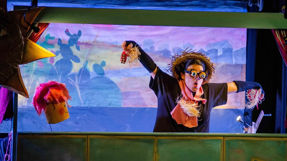 Η παράσταση "Ντενεκεδούπολη ξανά! Το μεγάλο ταξίδι του Μελένιου" επιστρέφει με early bird προσφορά