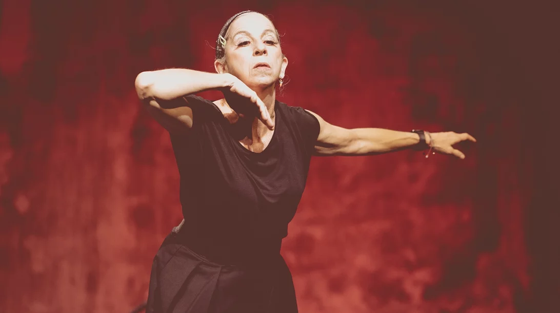 "Shifting Time": Η ομάδα χορού Griffon μιλάει για τη σωματική αντοχή και τη δύναμη της επιμονής