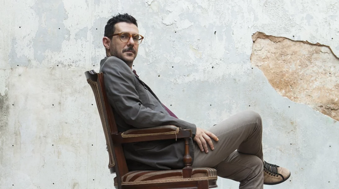 Γιώργος Σίμωνας: "Χωρίς να το ξέρουμε ζούμε σε ένα corporate περιβάλλον τώρα, ζούμε μέσα στην "Τούνδρα"