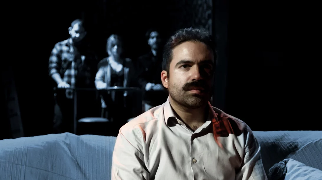 Παράταση για το "Μακριά από παιδιά" και νέες φωτογραφίες