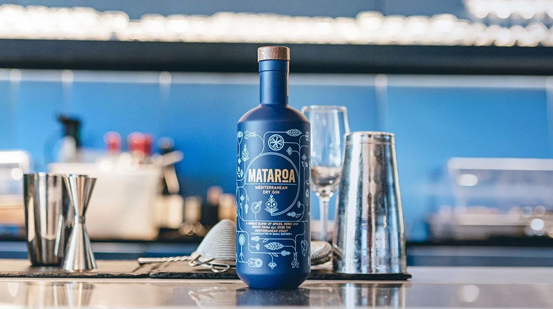 Ένα σχεδόν speakeasy bar στα VIP lounges της Aegean