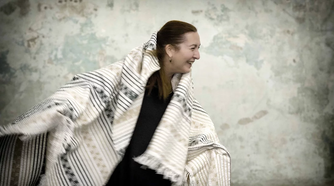 "Αναζητώντας την Ελένη" και το τραύμα στο Φουαγιέ του Δημοτικού Θεάτρου Πειραιά