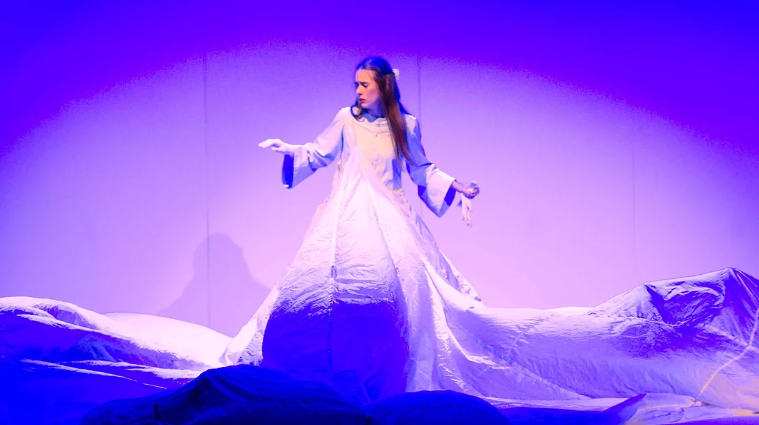 Η "Αλίκη στη Χώρα των Θαυμάτων" σε τελευταίες περιπέτειες