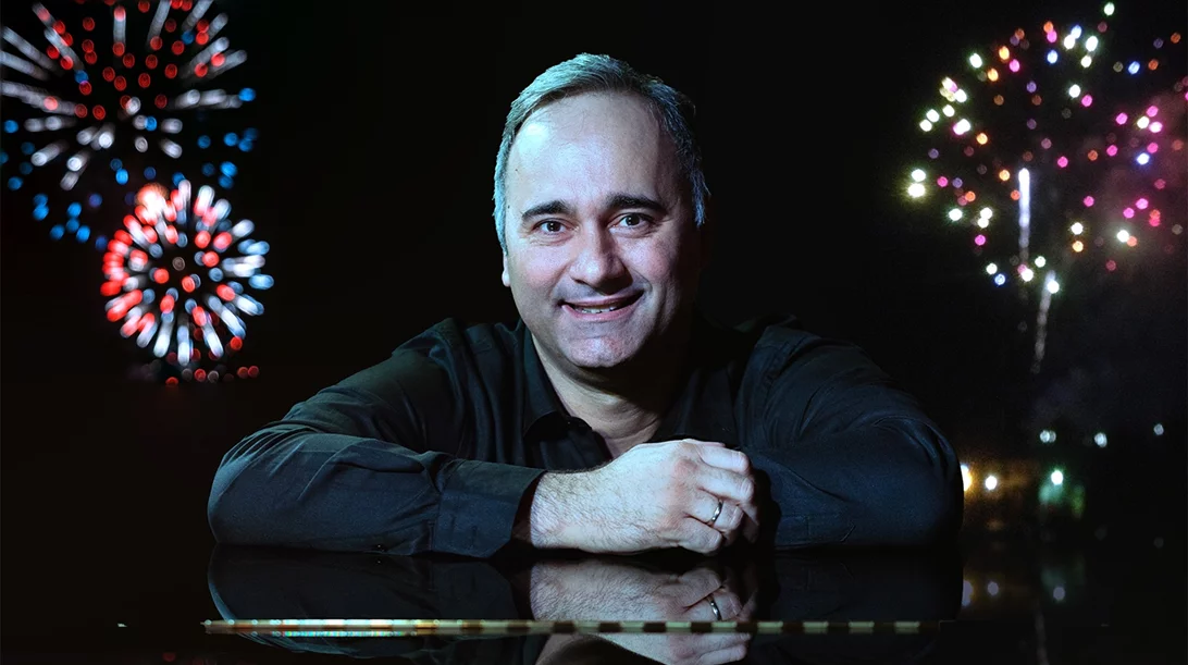 Ευχόμαστε "Happy Birthday Mr. Frank Sinatra" στο Μέγαρο