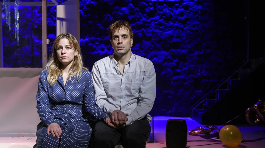 "Χάπι": Παράταση για το έργο-φάρμακο στην ψυχή του θεατή από τον Μάνο Καρατζογιάννη