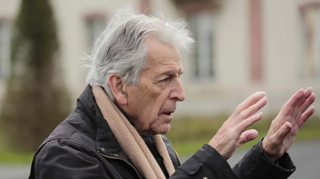 Μιλώντας με τον Κώστα Γαβρά για τη ζωή, το σινεμά και την "Τελευταία Πνοή"