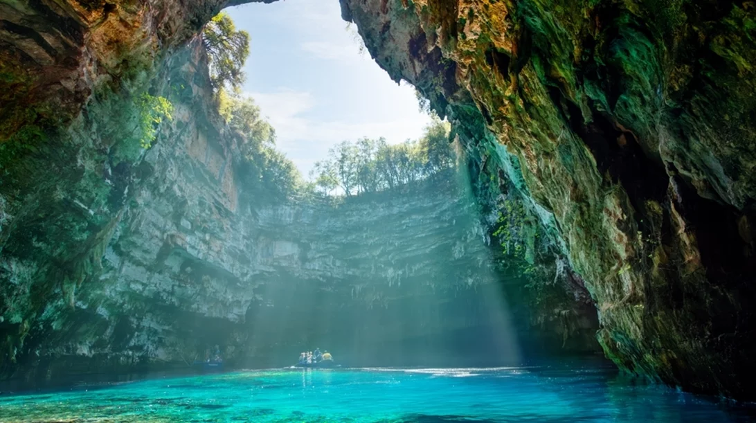 Το νησί-διαμάντι του Ιονίου που επέλεξε η Kylie Jenner για τις διακοπές της