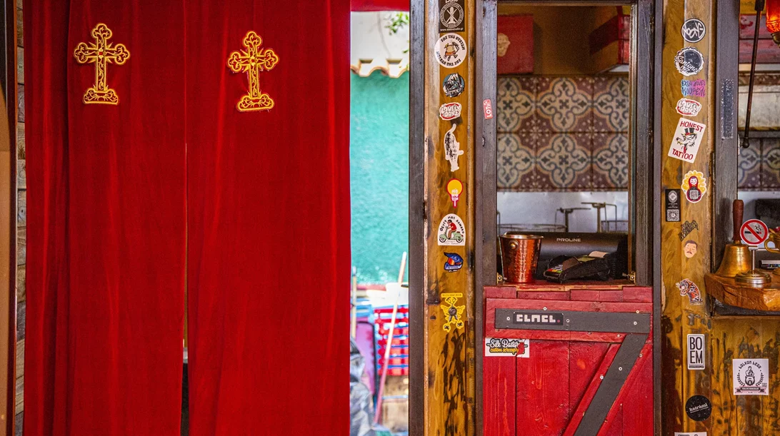 Στο Ίλιον υπάρχει ένας ναός για το σουβλάκι