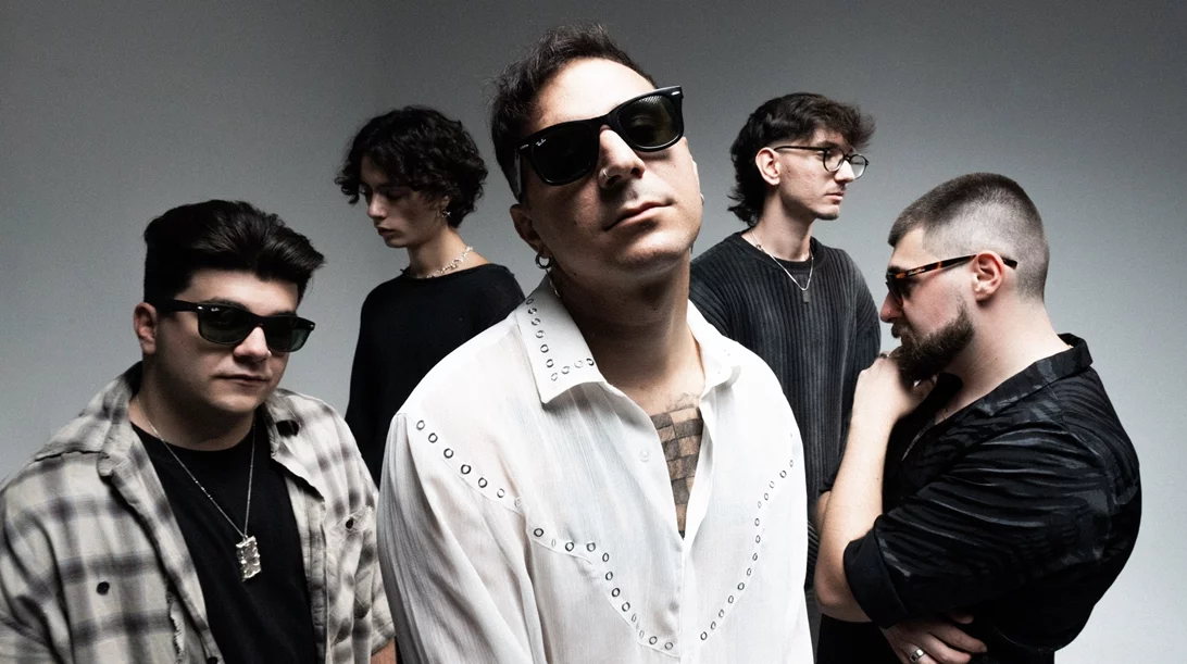 Οι Royal Arch σκορπούν "Love & Terror" στο Aux Club